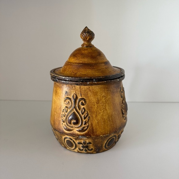 bintage chines pot Other - Vintage Brown Decorative Jar
